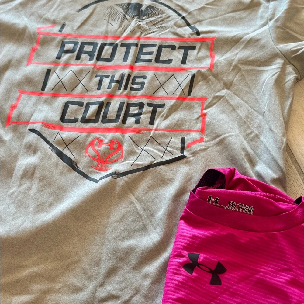 LOT of 4 TOPS Under Armour Youth Athletic Shirts Boys Large / XL HeatGear